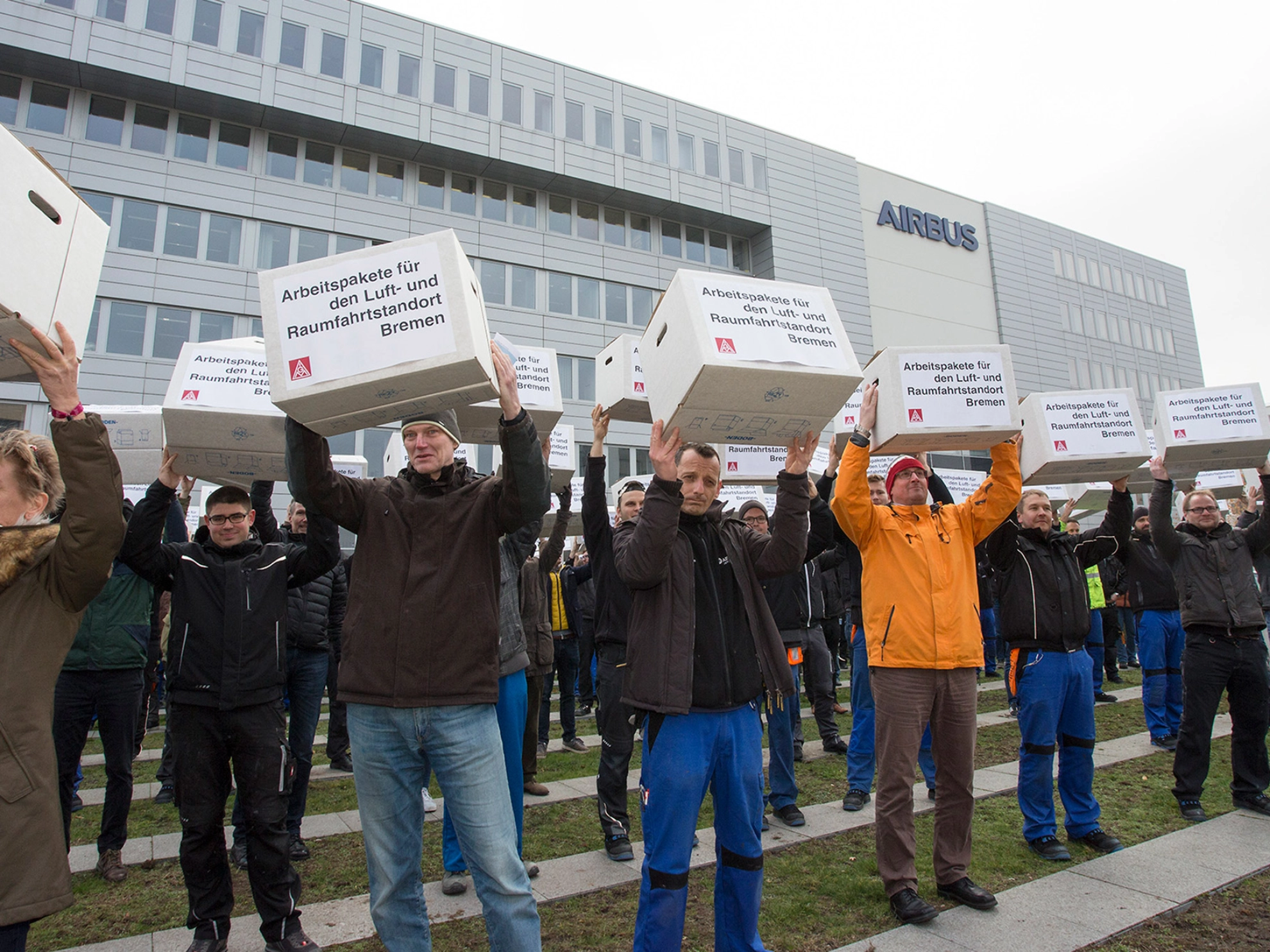 Aktion bei Airbus Bremen für den Erhalt des Standortes